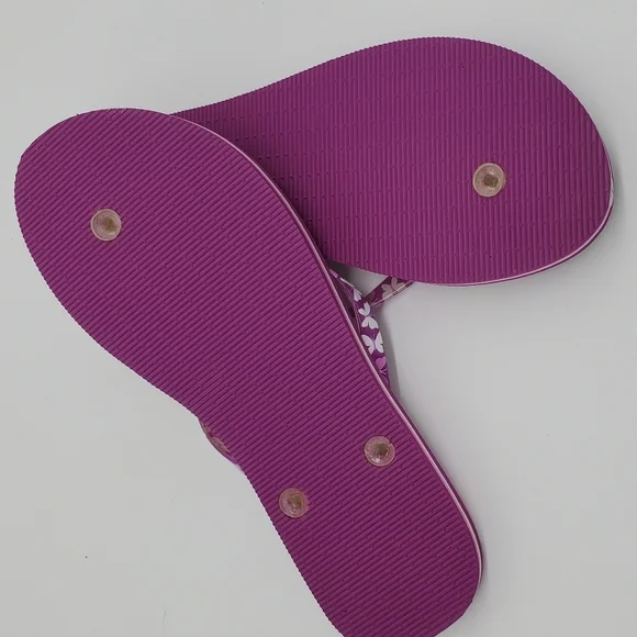🎁🛍️Vera Bradley Flip Flops in Flutterby - Picture 3 of 3